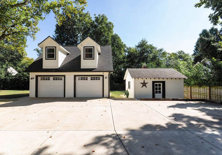 Property Photo: 6415-6419 N Michigan Road IN 46268