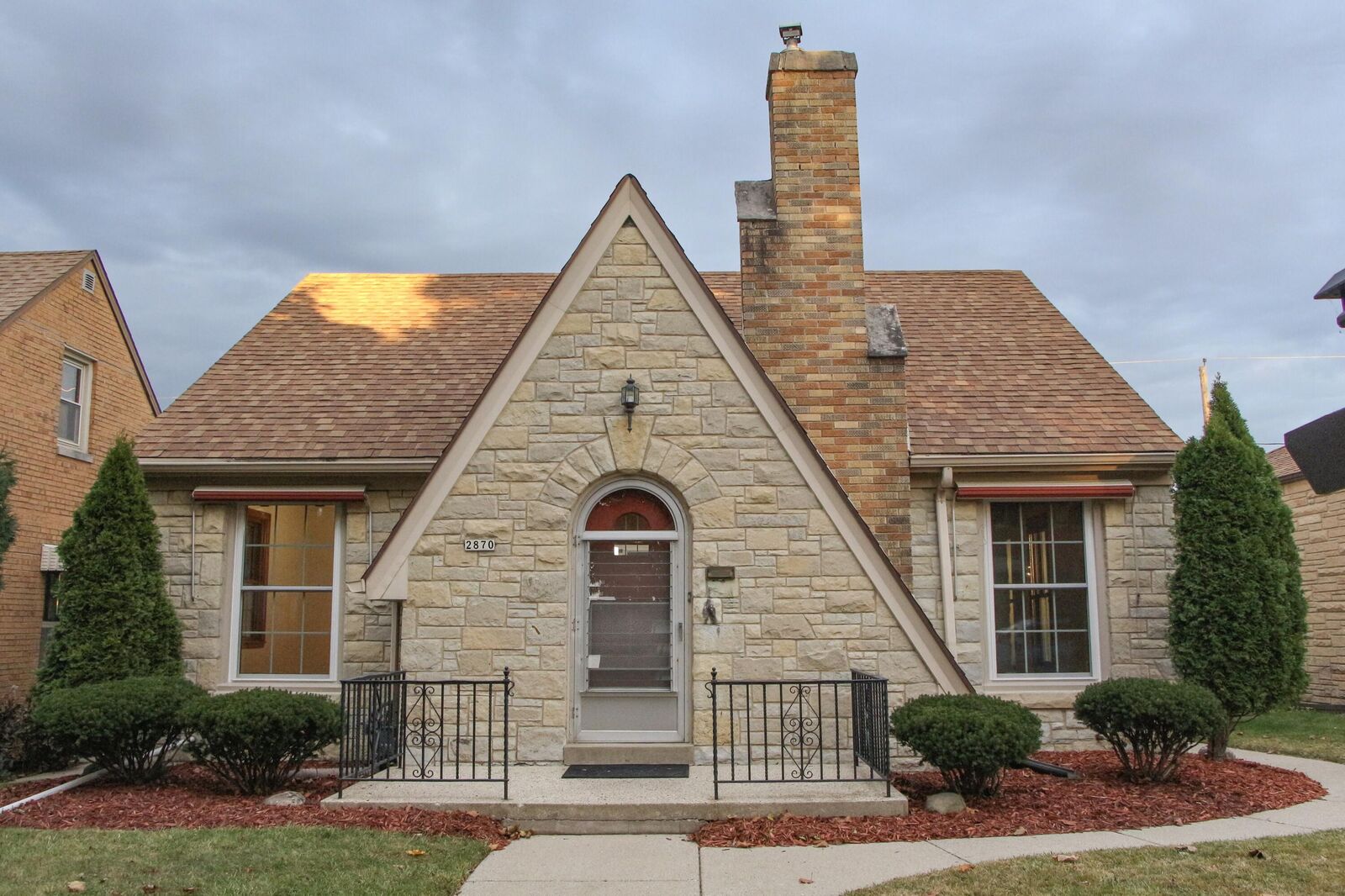 Property Photo:  2870 S 47th St  WI 53219 