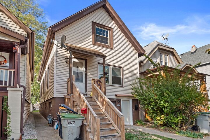 Property Photo:  1805 S 17th St 1807  WI 53204