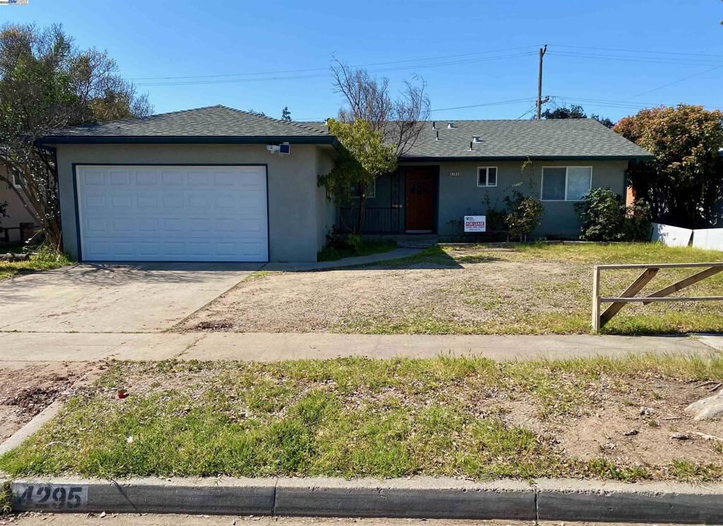 Property Photo:  4295 N Archie Avenue  CA 93726