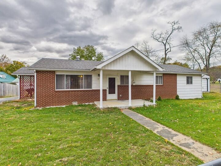 27 North Sycamore Street  Peterstown WV 24963 photo