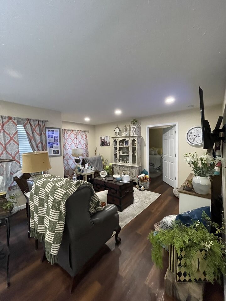 Property Photo:  914 Freeman St  TN 37083 