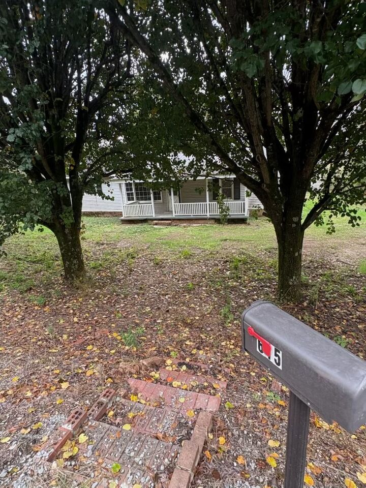 Property Photo: 615 Oliver Smith Rd TN 37335
