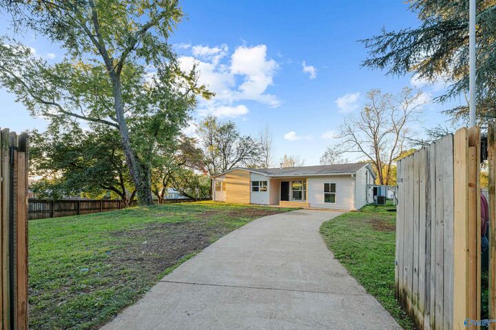 Property Photo:  111 Wilkenson Drive NE  AL 35811