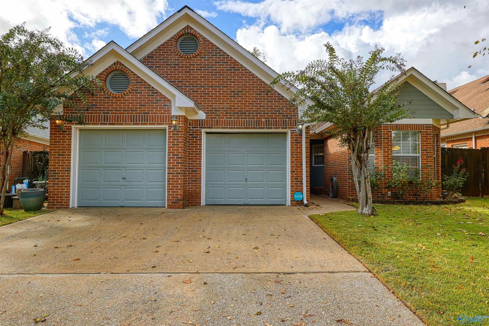 Property Photo:  512 Sussex Drive  AL 35824