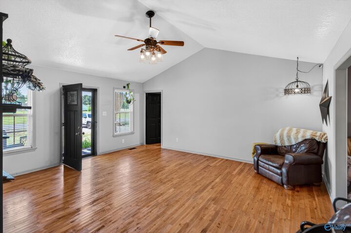 Property Photo:  191 Richard Avenue  AL 35769 