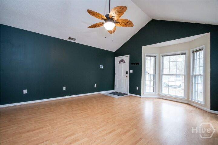 Property Photo:  148 Warren Way  GA 30605 