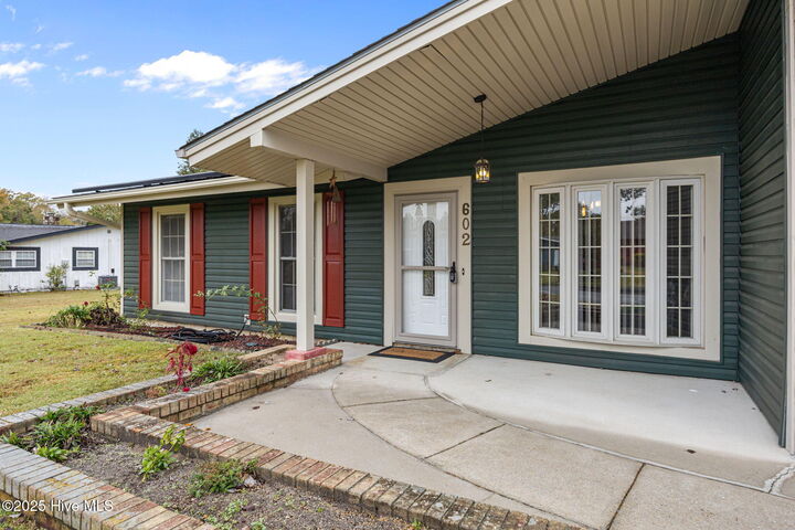 Property Photo: 602 Shamrock Drive NC 28540