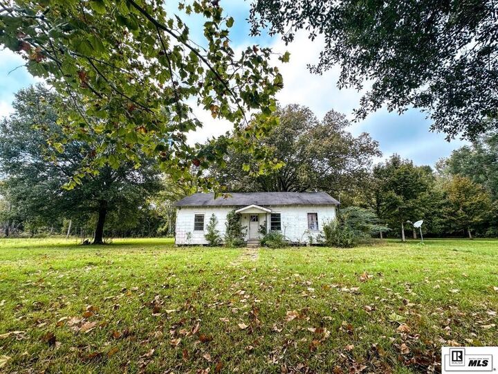 Property Photo:  602 Highway 916  LA 71368