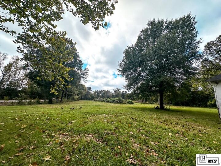 Property Photo: 602 Highway 916 LA 71368