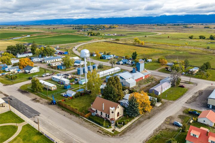 Property Photo:  38594 4th Street W  MT 59824