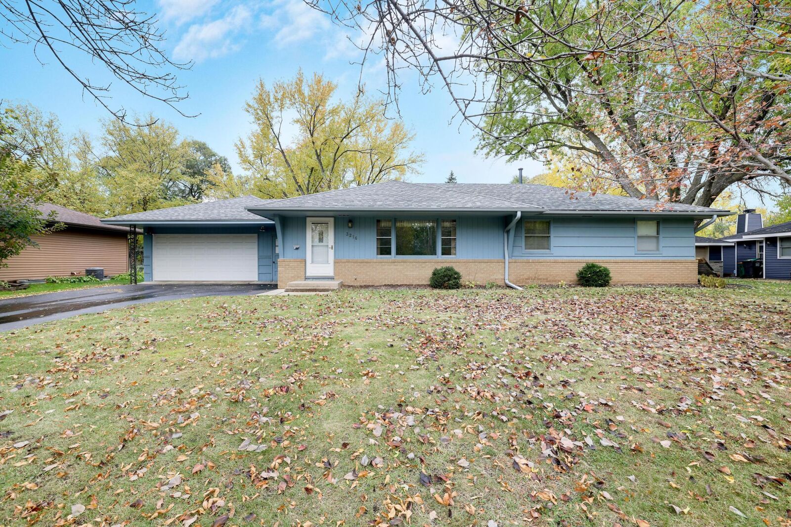 Property Photo:  3216 W 81st Street  MN 55431