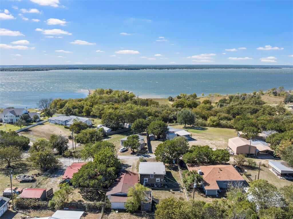 Property Photo:  106 Tammi Run Lane  TX 76692 