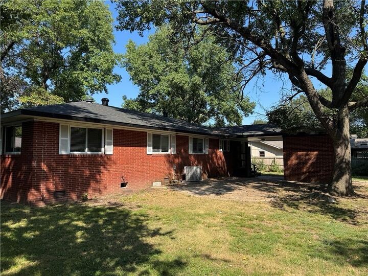 Property Photo: 713 Maple Drive AR 72764