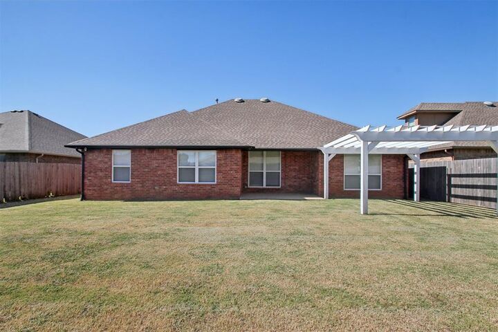 Property Photo:  4812 Millstone Drive  OK 73179 