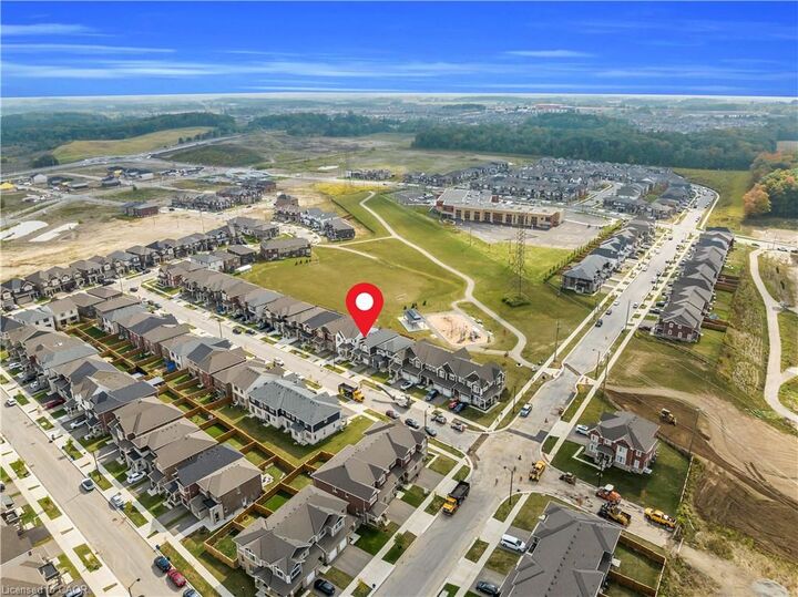 Property Photo:  18 Saxony Street  ON N2R 0S3 