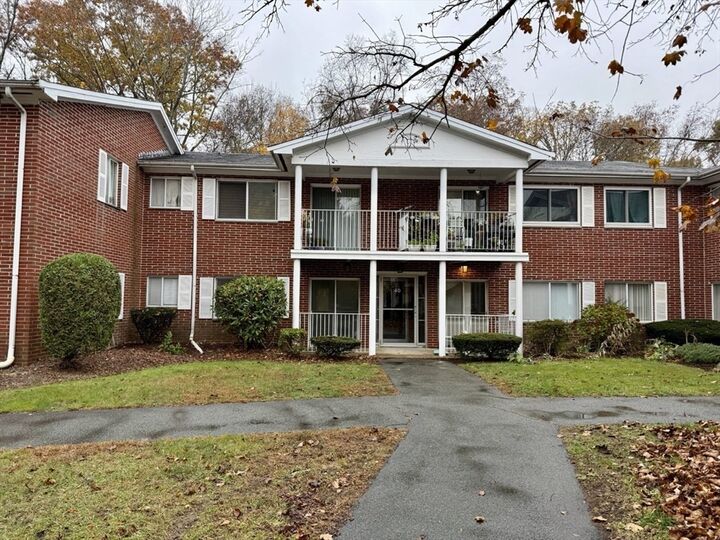 Property Photo:  40 Bayberry Dr 1  MA 02067 