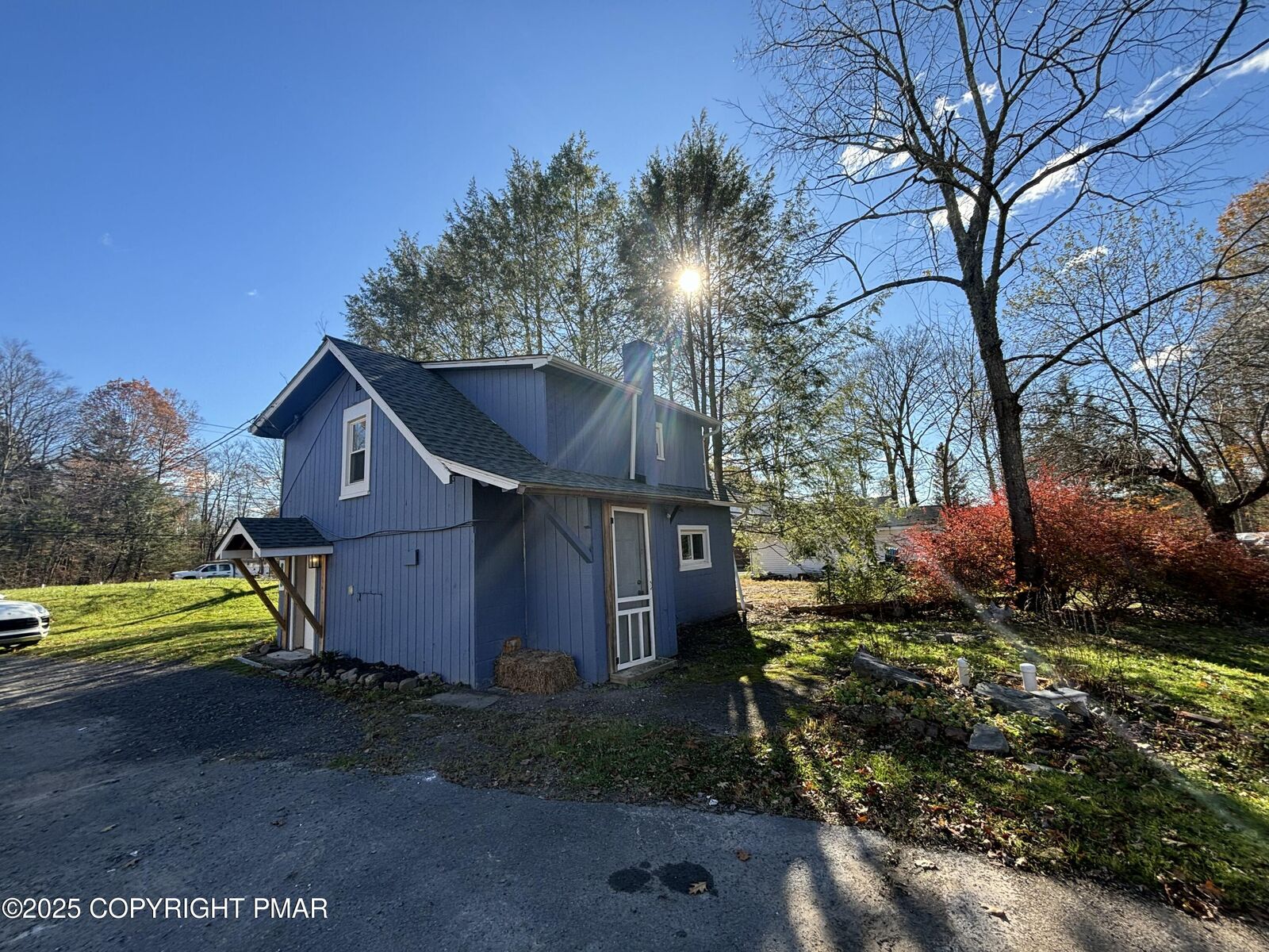 Property Photo:  107 Lloyd Circle  PA 18347 