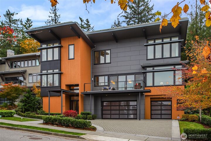 3037 NE Harrison Drive  Issaquah WA 98029 photo