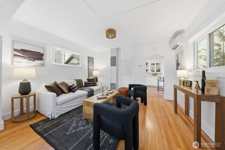 Property Photo:  833 NW 52nd  WA 98107