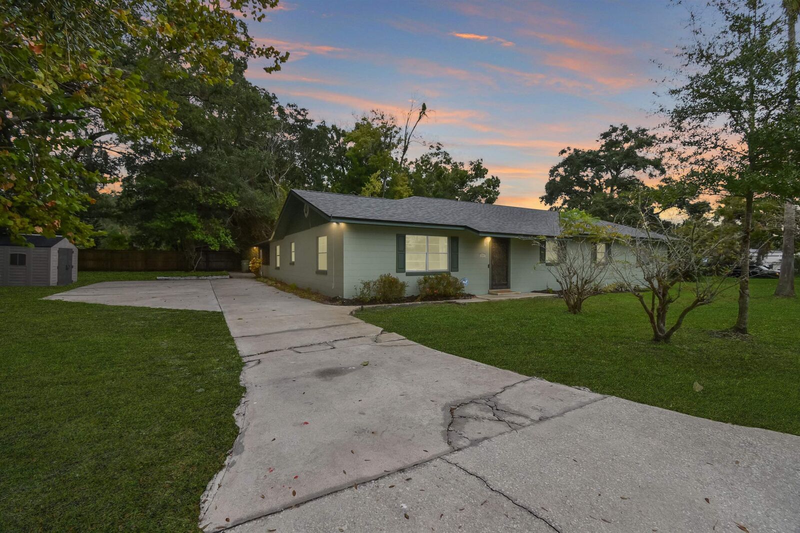 Property Photo:  200 Theodore St  FL 32084 