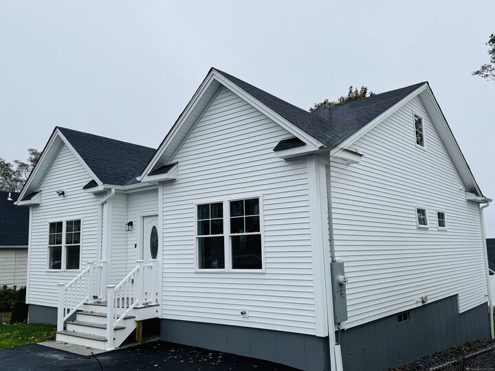 Property Photo:  250 Dayton Road  CT 06606 