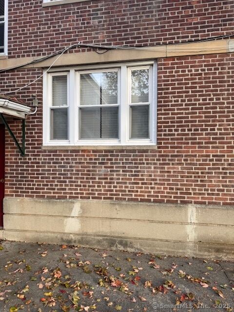 Property Photo:  117 Canaan Court Bld 81, 18  CT 06614 