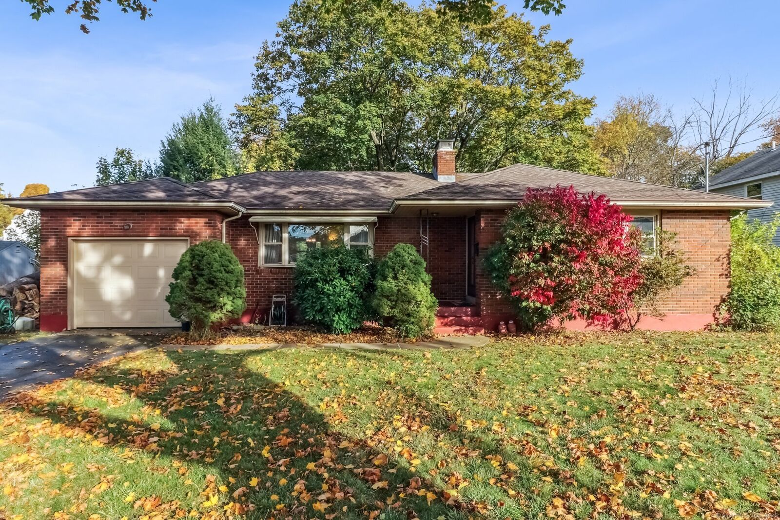 Property Photo:  74 Grimes Road  CT 06067