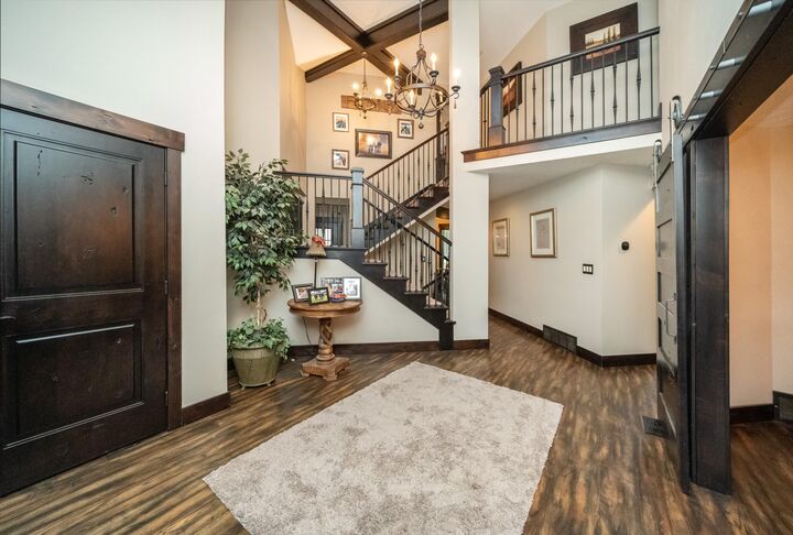 Property Photo: 17022 N Golden Dr WA 99005