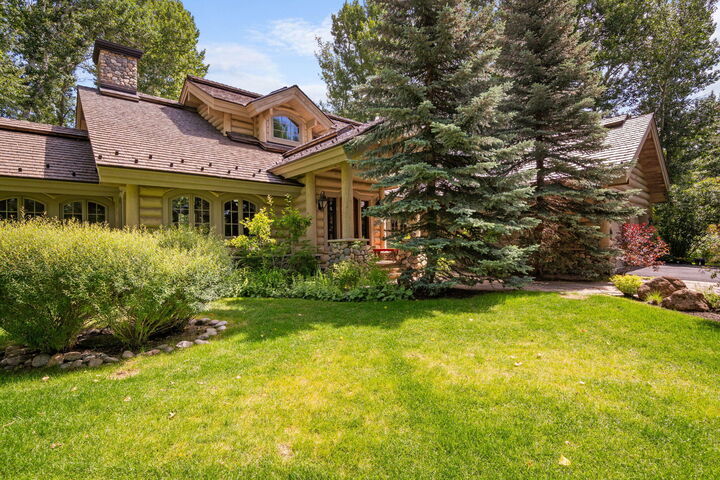 Property Photo:  120 W Channel Lane  ID 83333