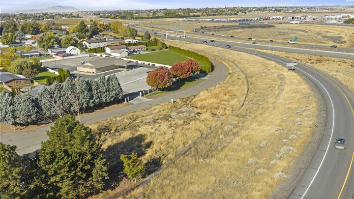 Property Photo:  Nka Road 28  WA 99301