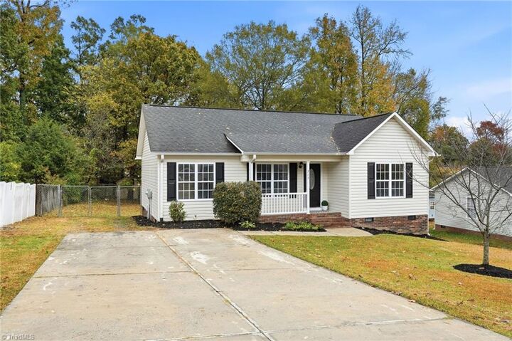 Property Photo: 715 Dillon Street NC 27360