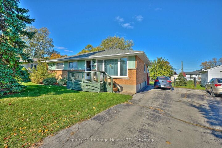 Property Photo:  18 Court Street  ON L2A 2G4