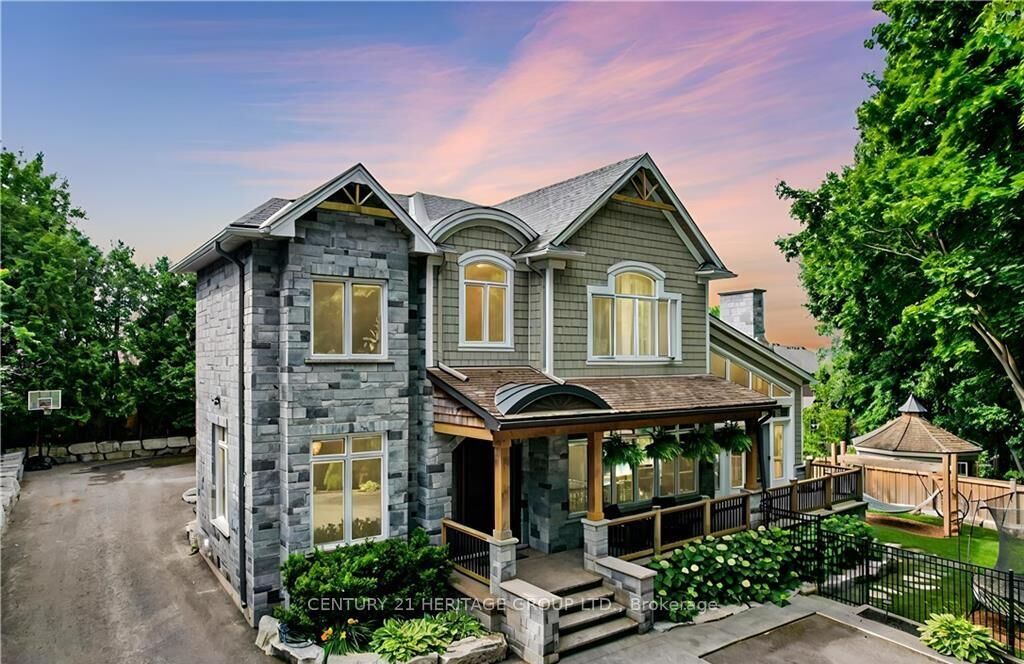 Photo de la propriété:  298 Shoreview Road  ON L7T 2N4 