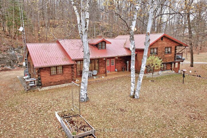 82 Bay Lake Road — photo 1
