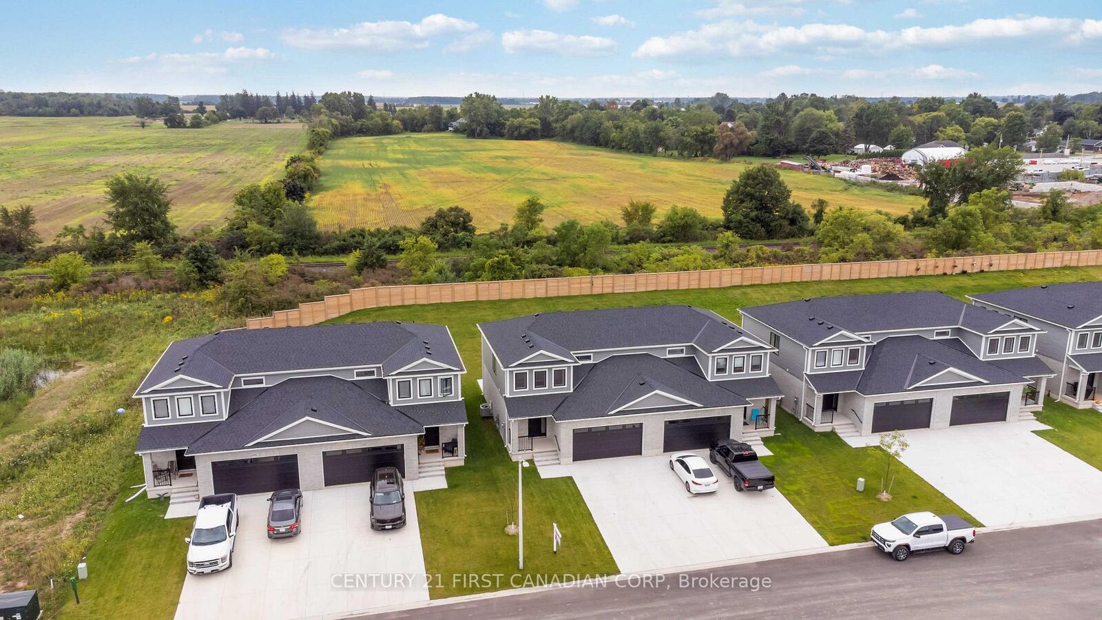 Photo de la propriété: 450 Main Street ON N0N 1T0