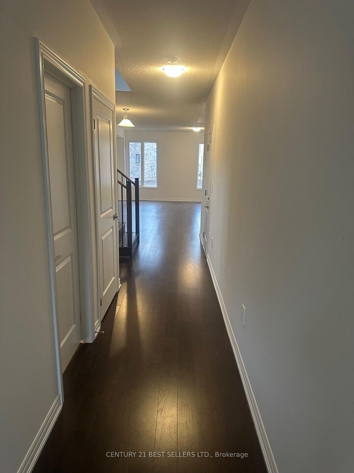 Property Photo:  1474 Savoline Boulevard  ON L9E 1G5 