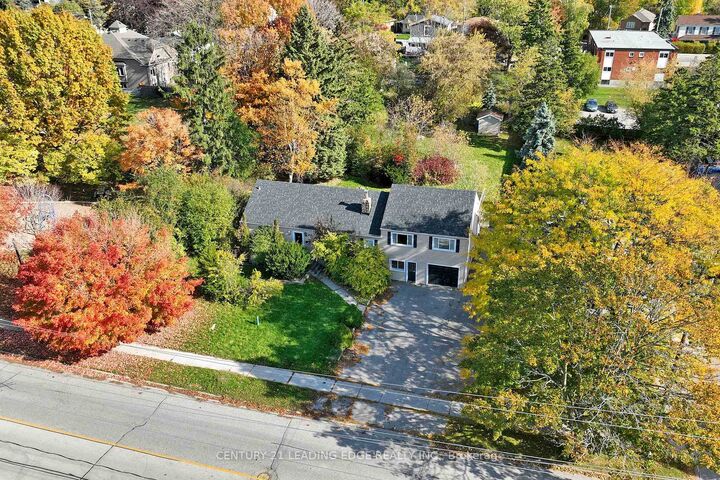 Property Photo:  1717 Brock Street S  ON L1N 4M7 