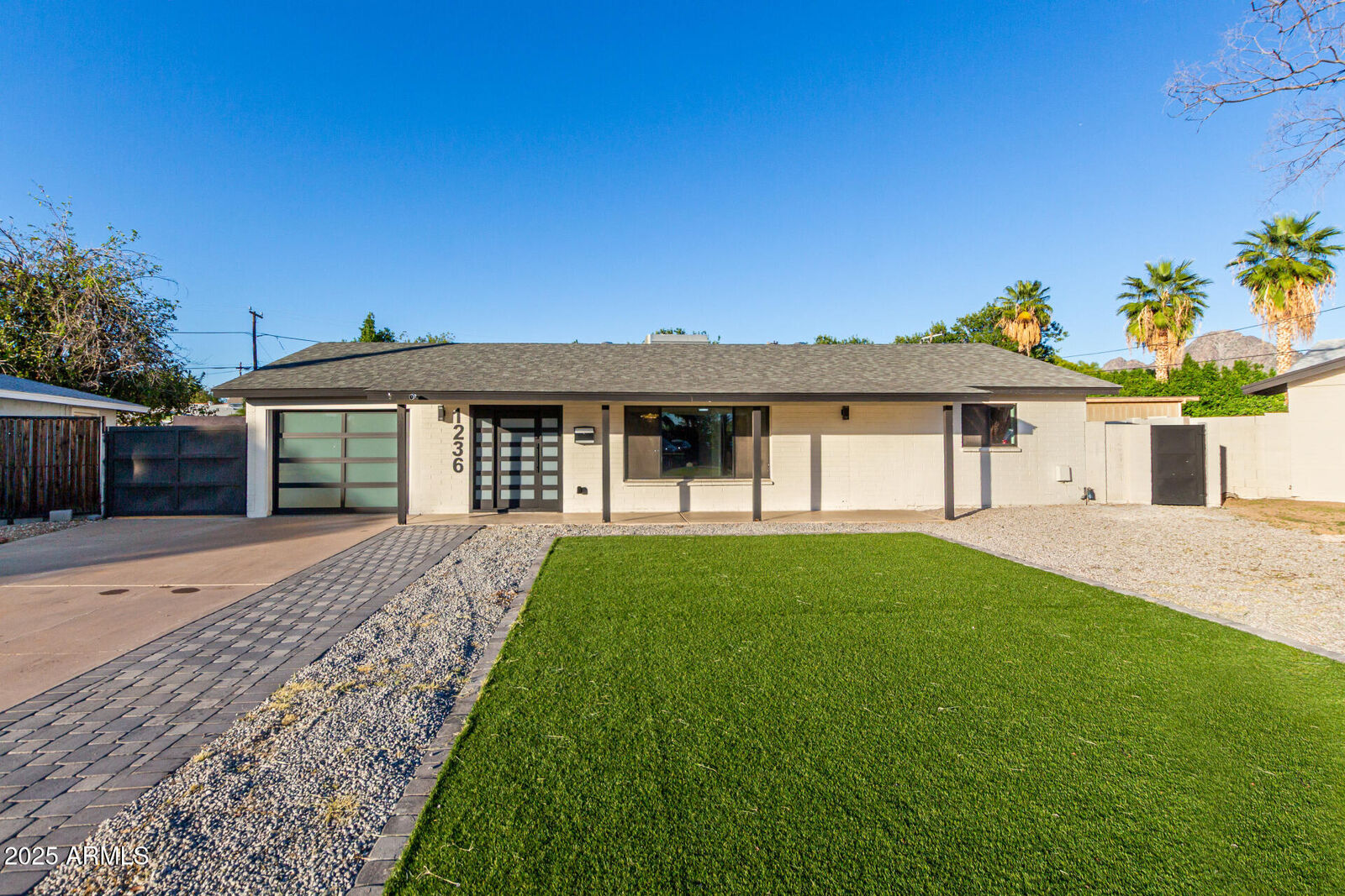 Property Photo:  1236 E McLellan Boulevard  AZ 85014 