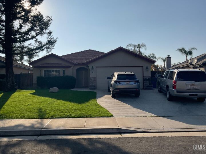 Property Photo: 6815 Pompadour Court CA 93312