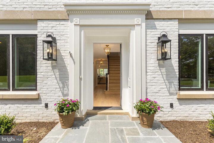 Property Photo:  10700 Alloway Drive  MD 20854 