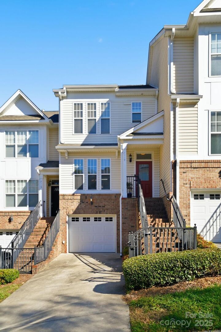 Property Photo: 7119 Founders Club Court NC 28269