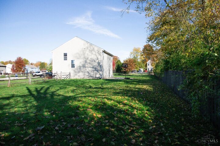 Property Photo: 1265 Daisy Court OH 45103