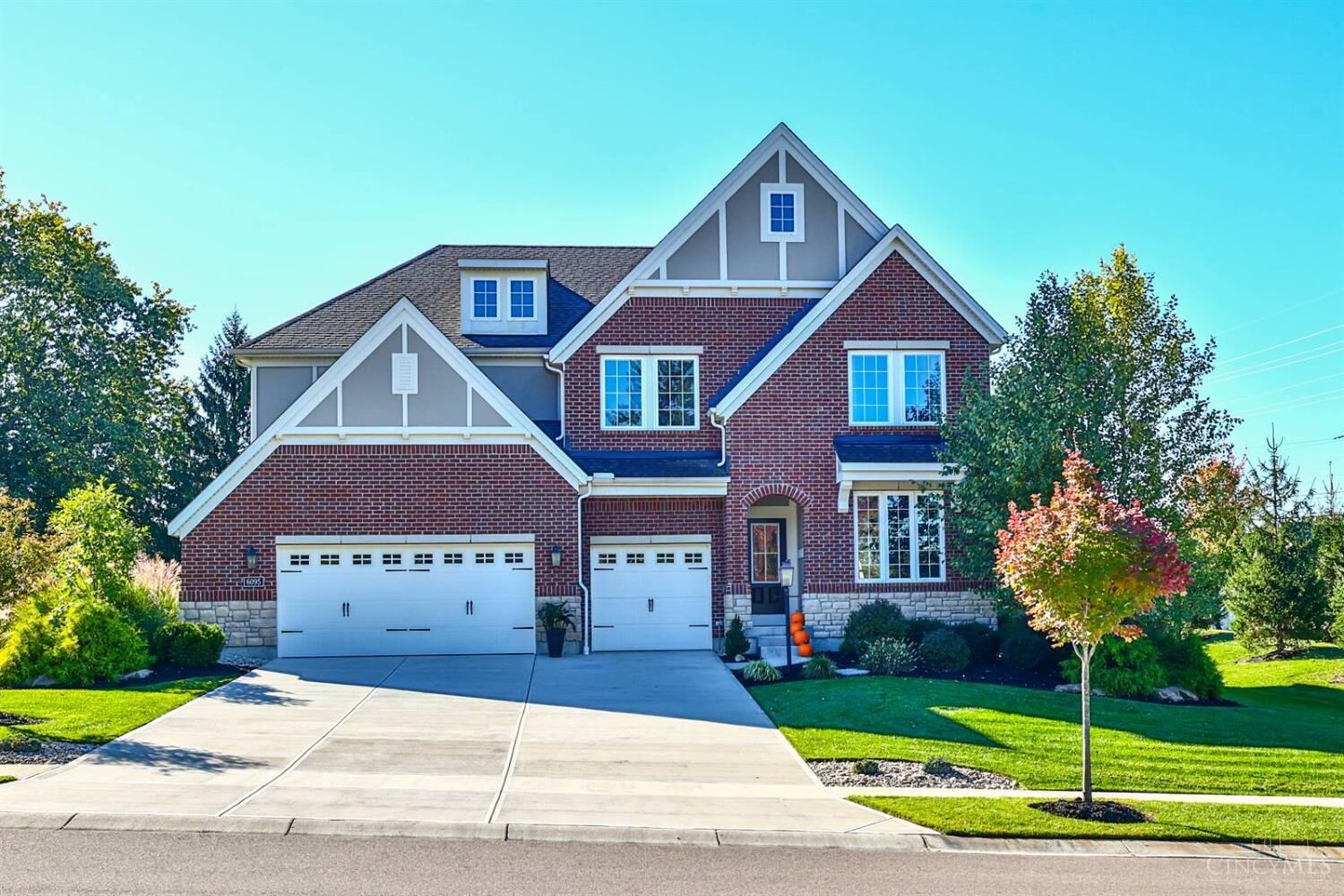 Property Photo:  6095 Greenside Drive  OH 45233 