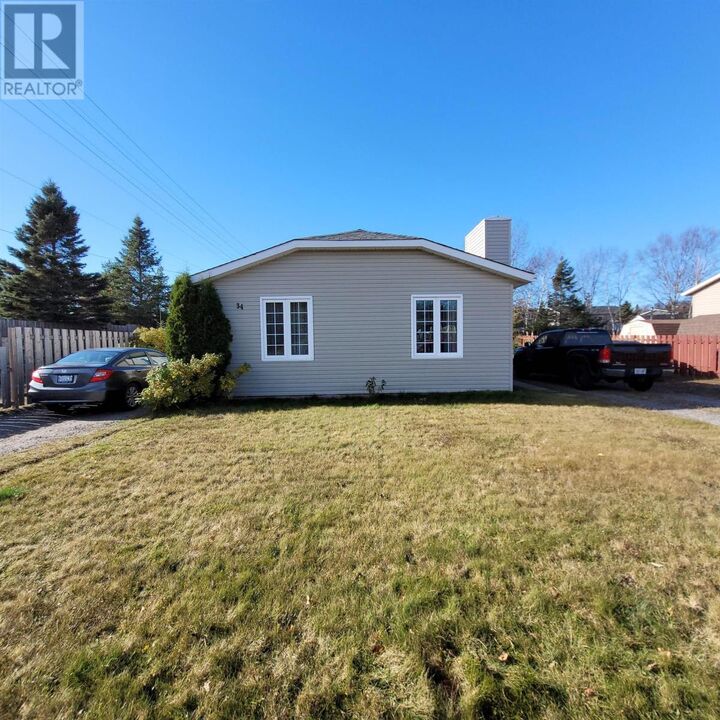 34 Hemlo Drive — photo 1