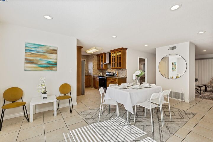 33528 13th Street  Union City CA 94587 photo