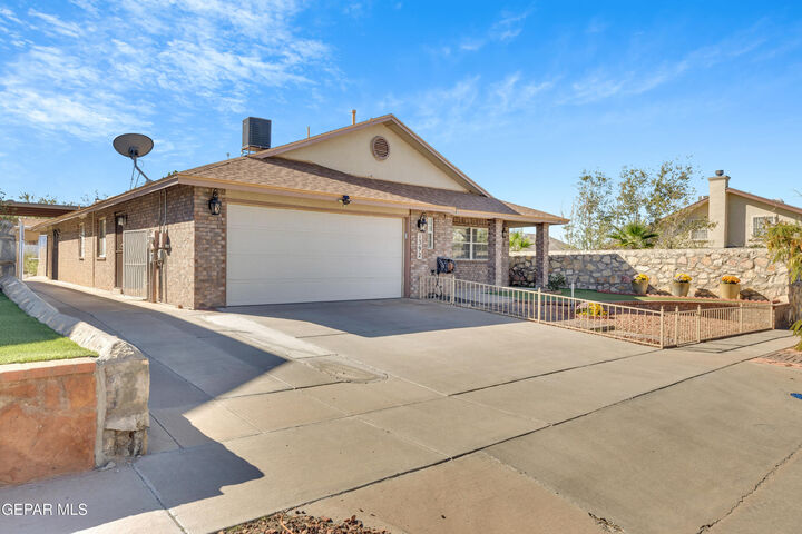 Property Photo:  1392 Clay Basket Circle  TX 79936