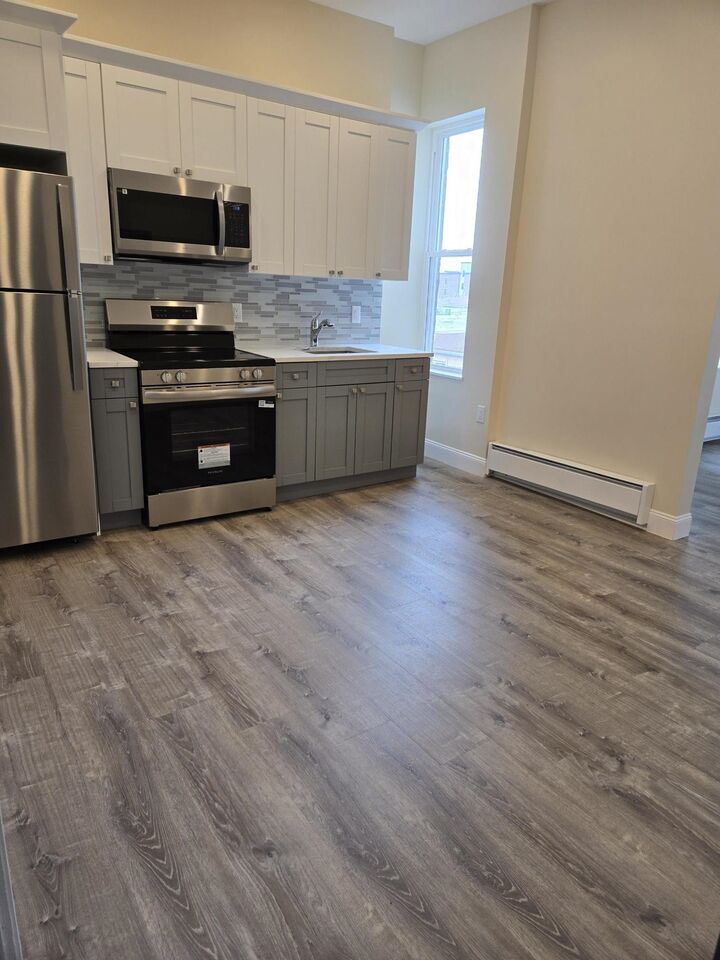 Property Photo: 200 Anderson Ave 6 NJ 07022