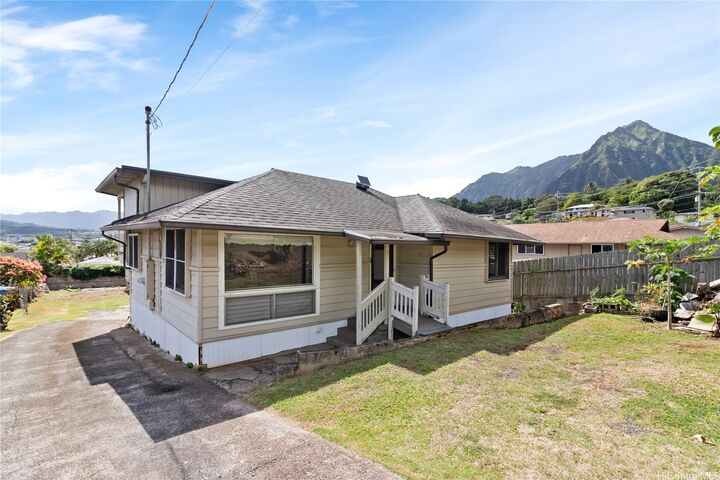 45-588 Keaahala Road  Kaneohe HI 96744 photo