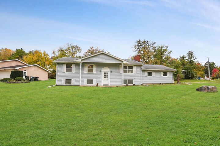 3709 Cadillac Drive  Waterloo IA 50701 photo